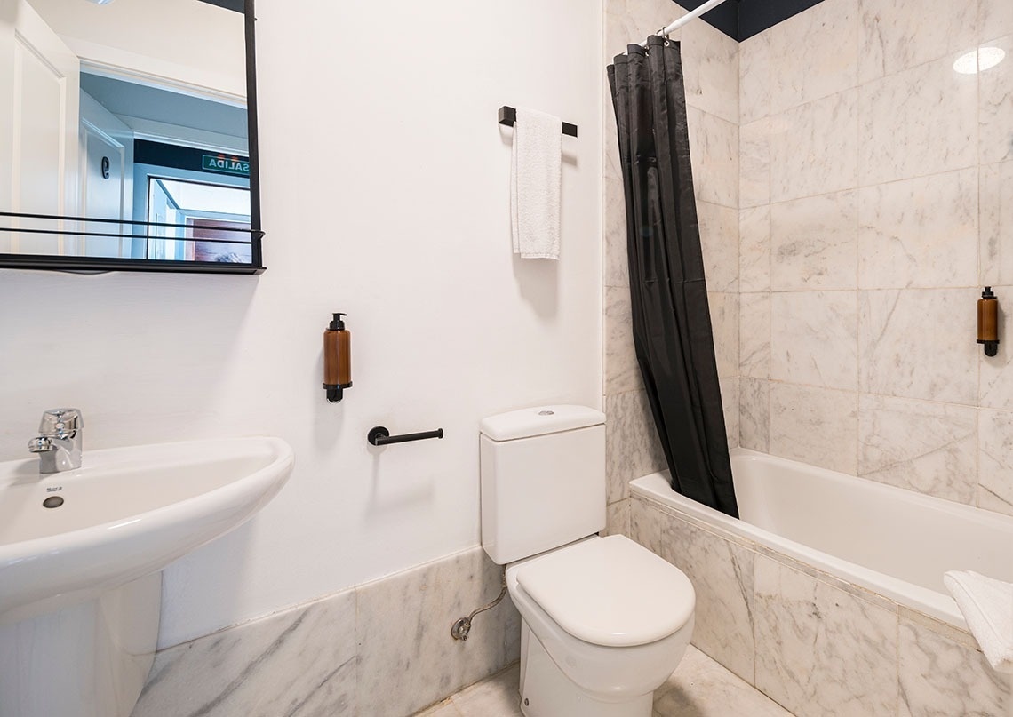 Joy Hostels & Hotels