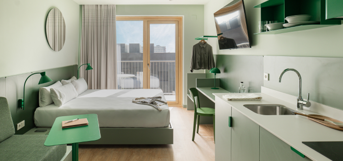 Estudio Queen con Balcón