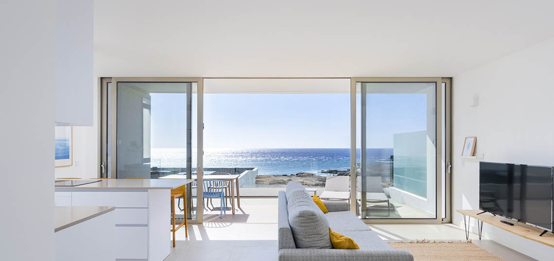 Superior-Apartment mit 2 Schlafzimmern und Meerblick "Infinity Blue"