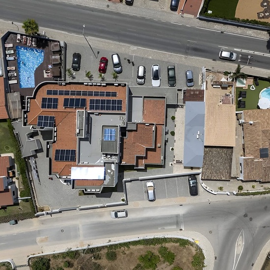 Fachada e vistas panorâmicas