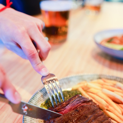 Plato de Carne al Grill con patatas
