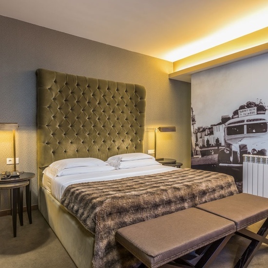 Rooms & Villas