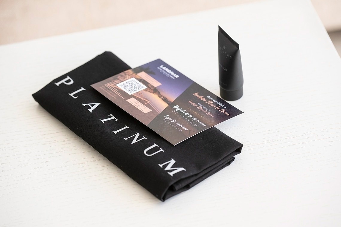 a black t-shirt that says platinum club on it