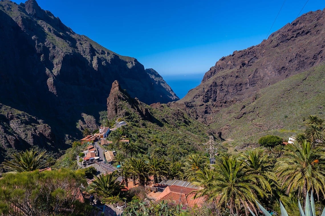 
              What to see in Los Gigantes, Tenerife? An essential guide to discovering this paradise.