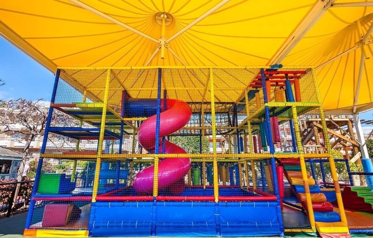 children's playground hotel de tenerife