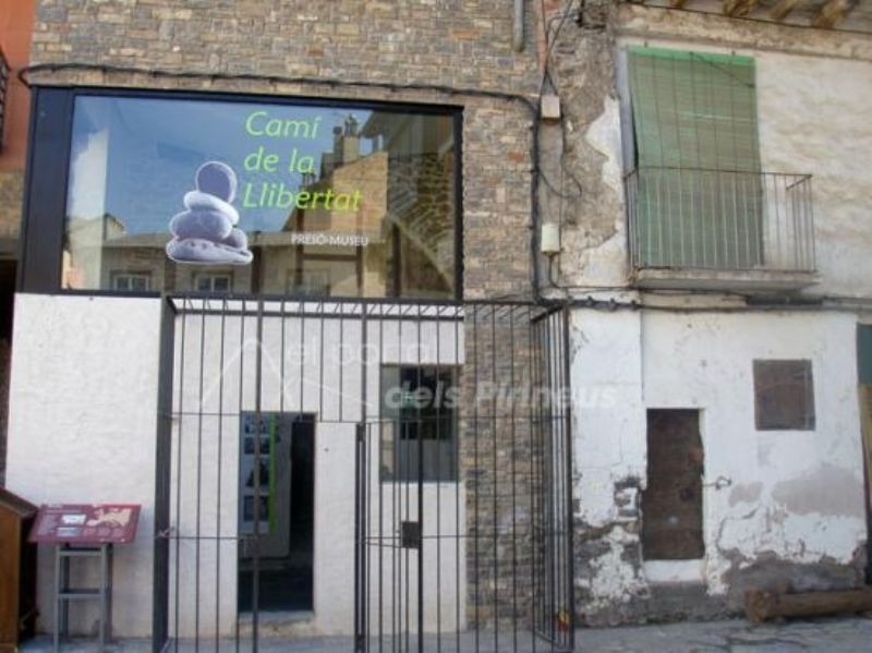 camí de la llibertat és el nom de l' edifici