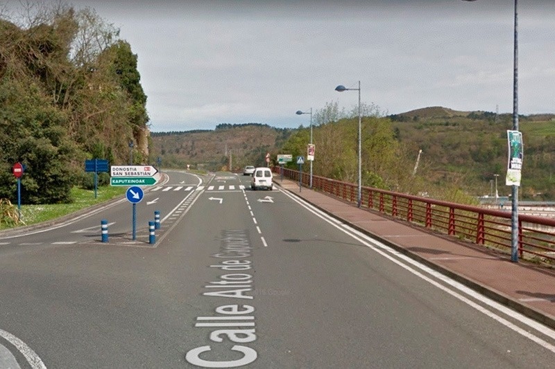 l' avinguda calle alto de caminos s' acosta a donostia