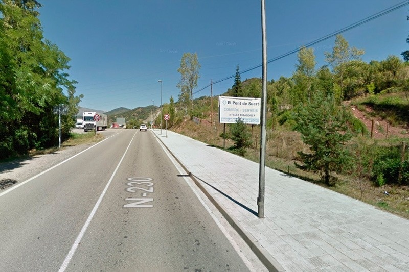 a sign on the side of a road says el pont de suert