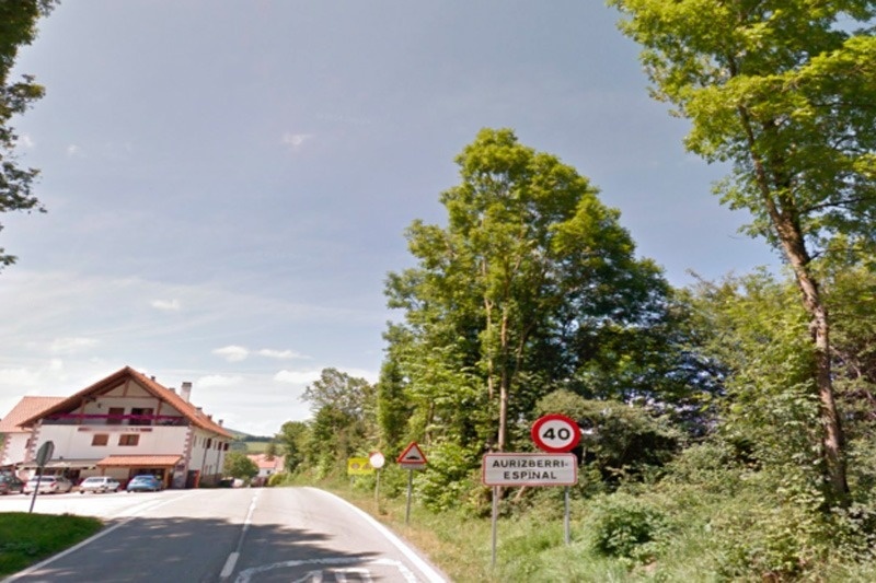 una carretera a l' avinguda de aurizberri espinal