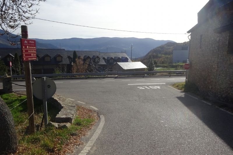 una parada a l' esquerra de la carretera
