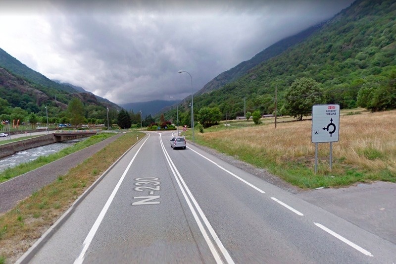 a road with the number 230 on it