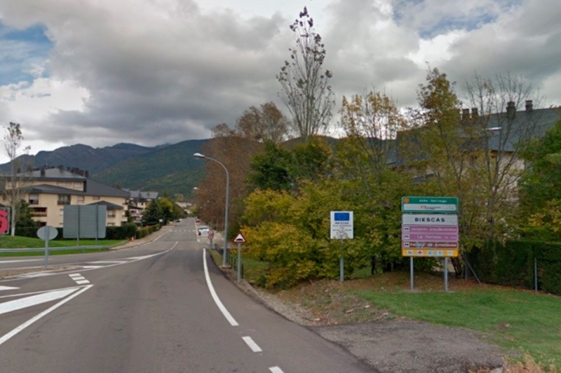 un cartell a l' avinguda que diu biencan