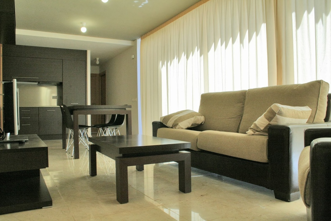 APARTAMENTO CUÁDRUPLE CON JARDÍN