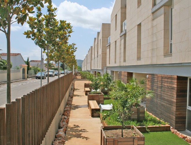 FAMILY APARTMENT WITH GARDEN