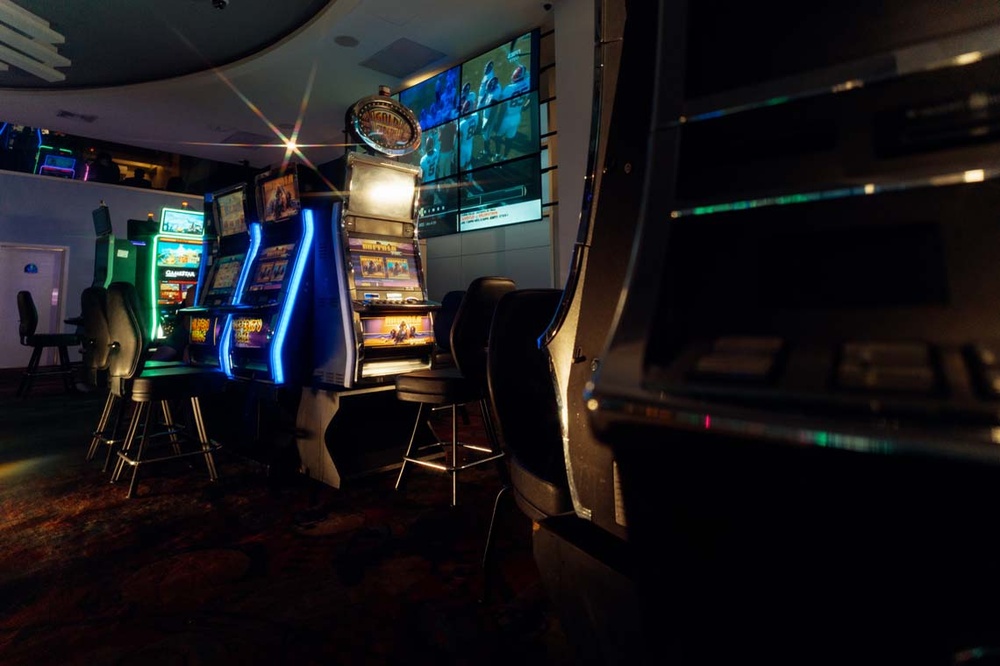 Bright slot machines at LHVC Resorts: Corpo, a lively casino.