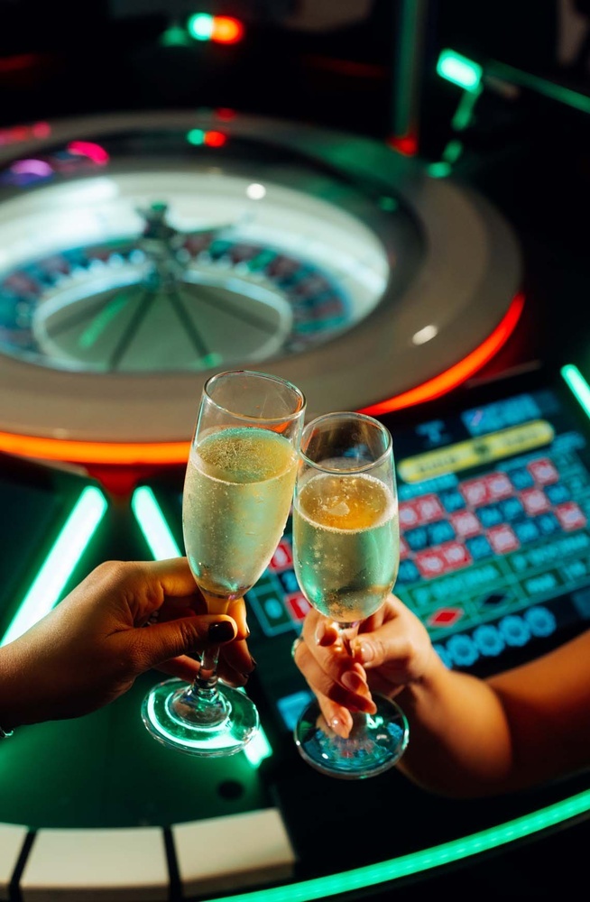 LHVC Resorts: Celebrate at the casino with champagne by the roulette wheel.