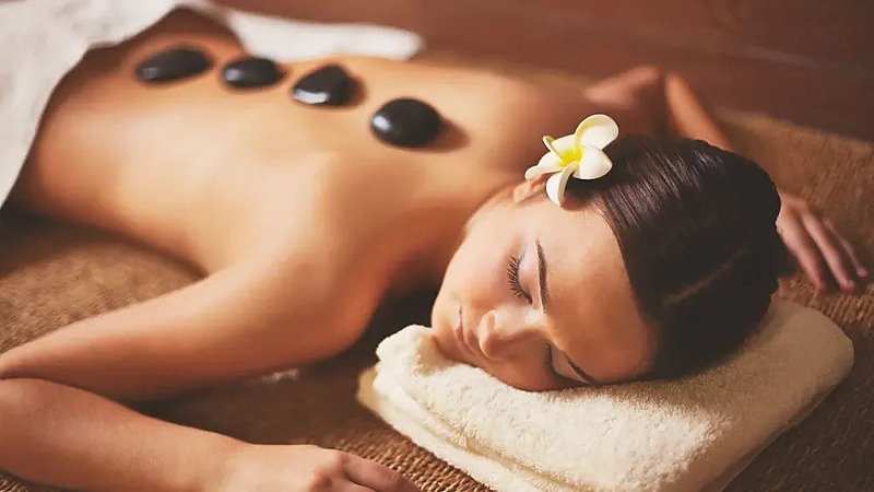 Hot stone spa treatment
