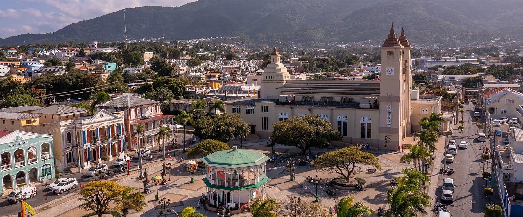 LHVC Resorts: Corpo in La Romana, DR: aerial view of the historic city center.