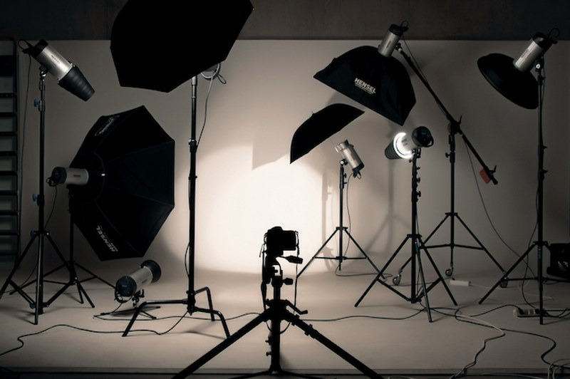 Recording studio referencing the image gallery of the Hotel Maria del Mar