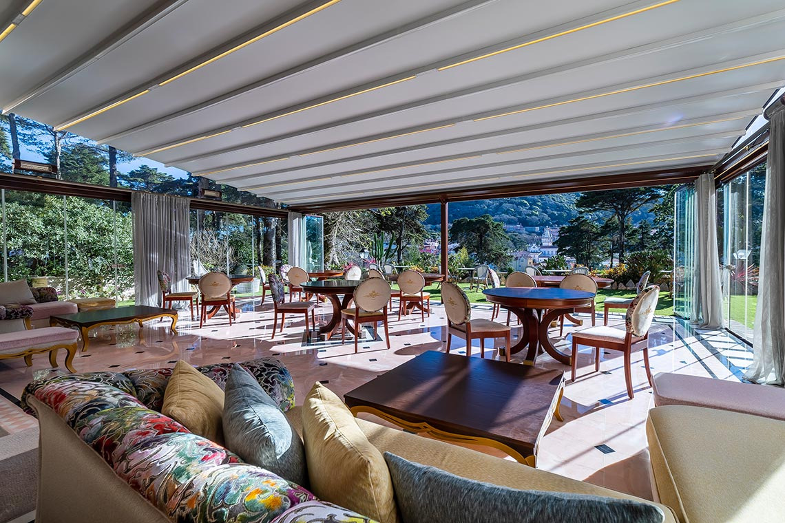 Terraza con vistas de Marmoris: Corporativo, ideal para eventos al aire libre.