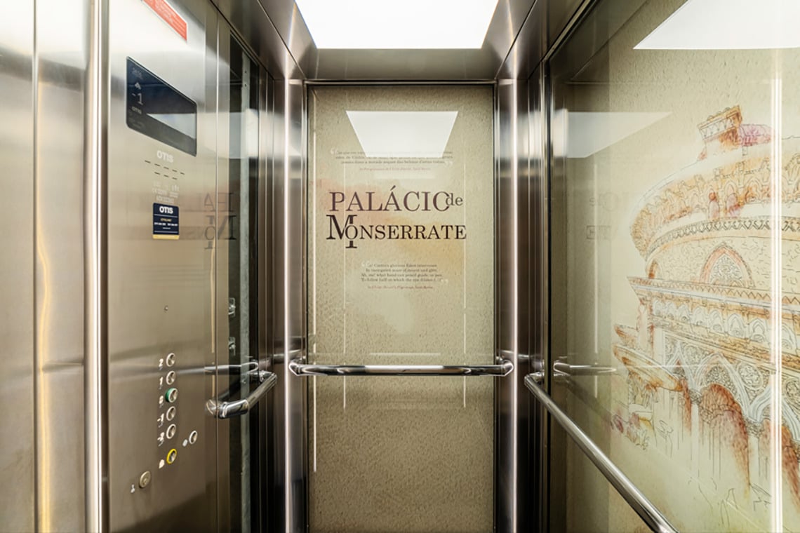 Ascensor de lujo de Palácio de Monserrate, un Marmoris: Corporative con diseño interior moderno.