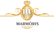 um logotipo dourado com a letra m em um círculo