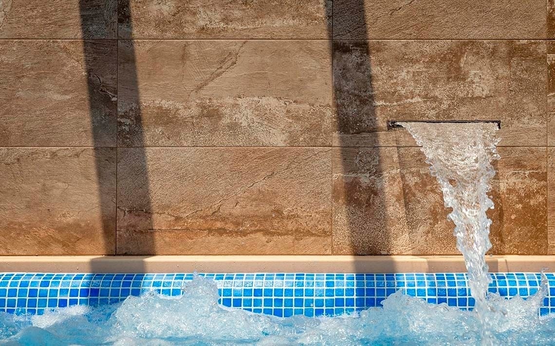 Cascada y piscina hidromasaje Hotel Marsol | Marsol Hotels & Resorts en Lloret de Mar.