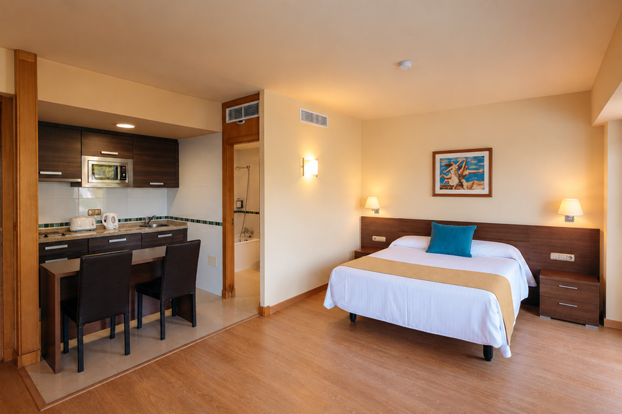 Estudio moderno con cocina y cama cómoda, perfecto para tu MS hoteles: Puerto Marina.