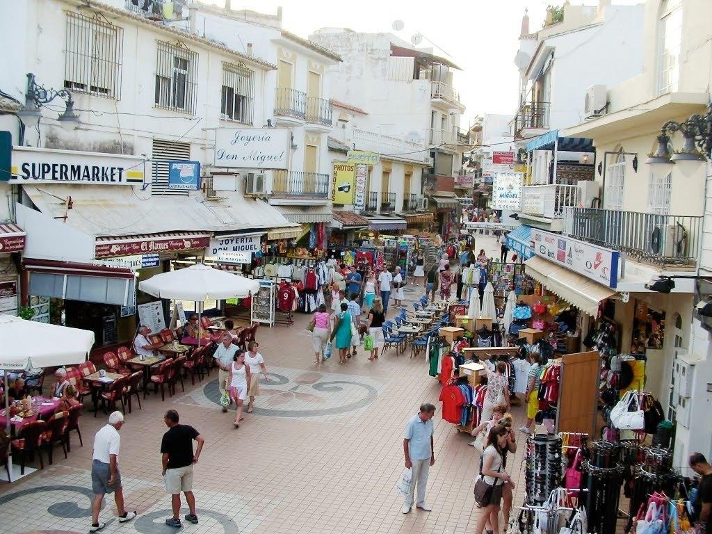 LA TELA LOCA  Torremolinos