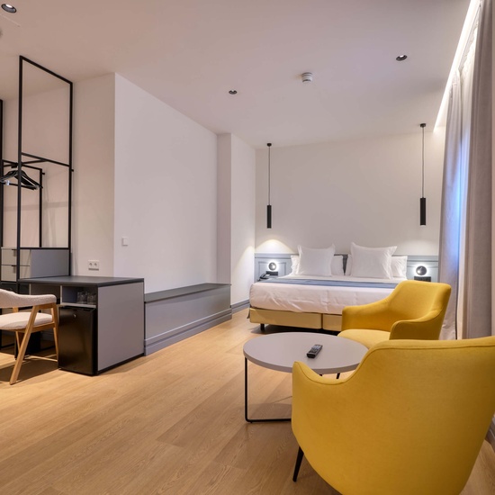 Triple room