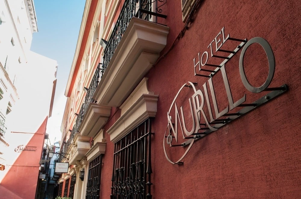 Fachada del Hotel Murillo