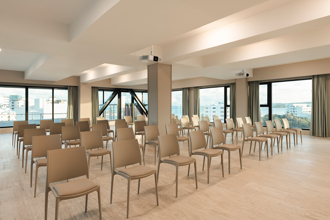 Disfruta de jugos frescos y fruta en tu habitación de hotel con Nattivo Collection Hotel.