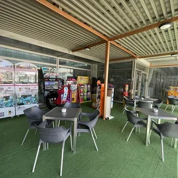 Game and rest area at On Hotels: Neptuno with arcade machines.