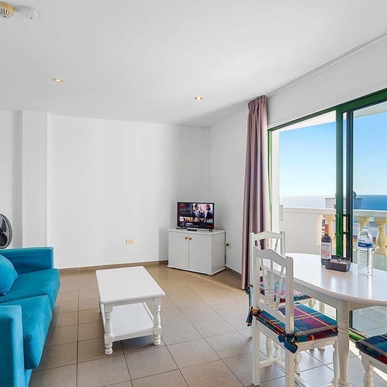 One-bedroom Atlantic Superior Apartment with balcony and sea view