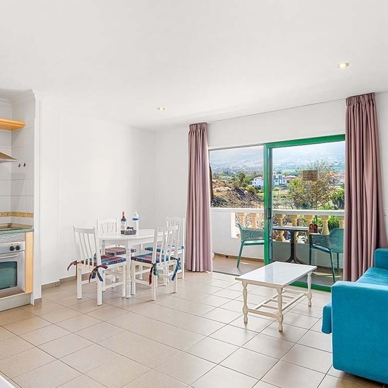 One-Bedroom Teide Apartment with sunny balcony and Teide View