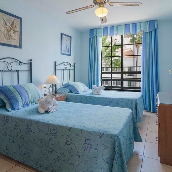 Duplex with Mountain Views with Solarium