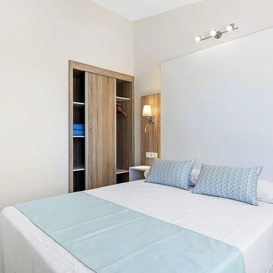 Bungalow Premiun de 2 Dormitorio con Terraza Chill Out + Jacuzzi + Vistas al Mar + Mesa Ping Pong