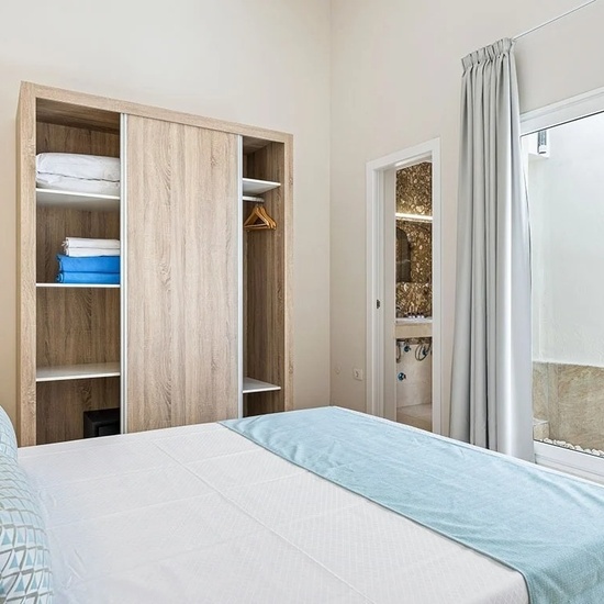 Bungalow Premiun de 2 Dormitorio con Terraza Chill Out + Jacuzzi + Vistas al Mar + Mesa Ping Pong