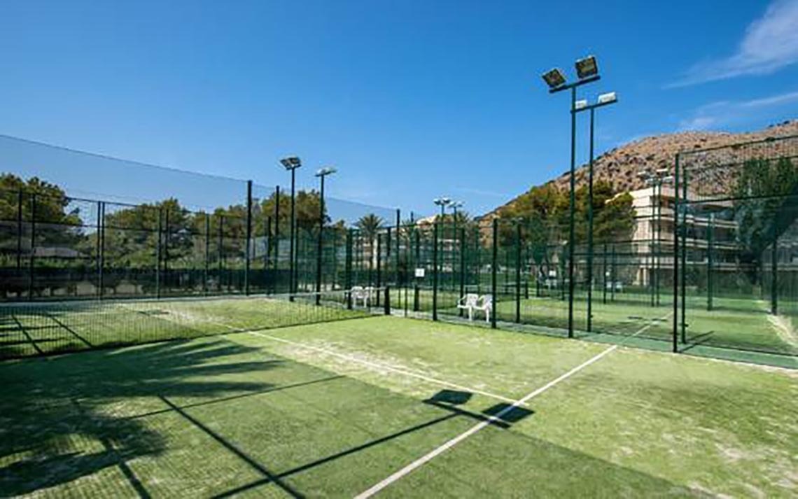 Play area for children, with a booth and slide to fall into the ball pool of the Hotel Park Royal Beach Acapulco