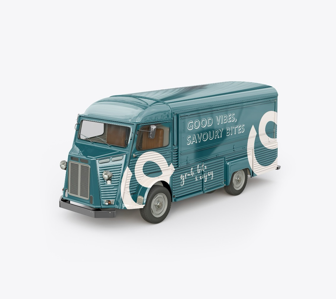 O7 HOTELS: Corporativa food truck with modern and inviting design.