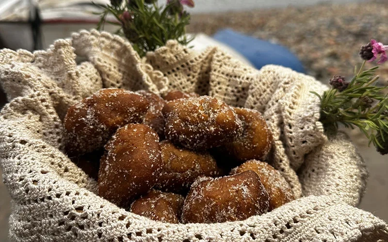 a pair of sock puppets with big googly eyes