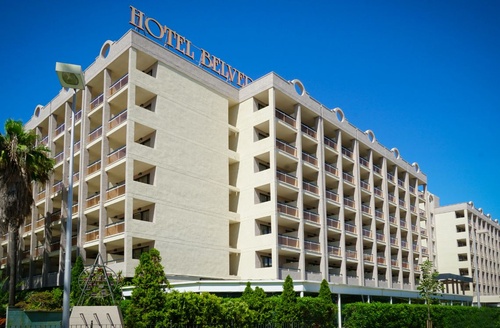 Ohtels Belvedere : Hôtel près de Port Aventura, Salou. Chambres modernes.