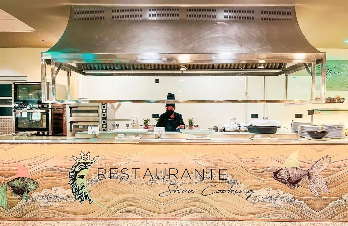 Show Cooking Restaurant at Hotel Neptuno Roquetas de Mar Almeria | ON Hotels Group.