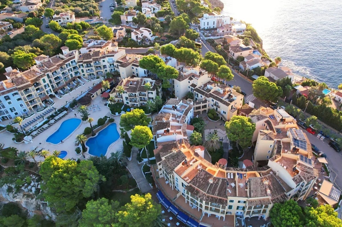 Aerial view of the Ona Cala Pi hotel, in Mallorca