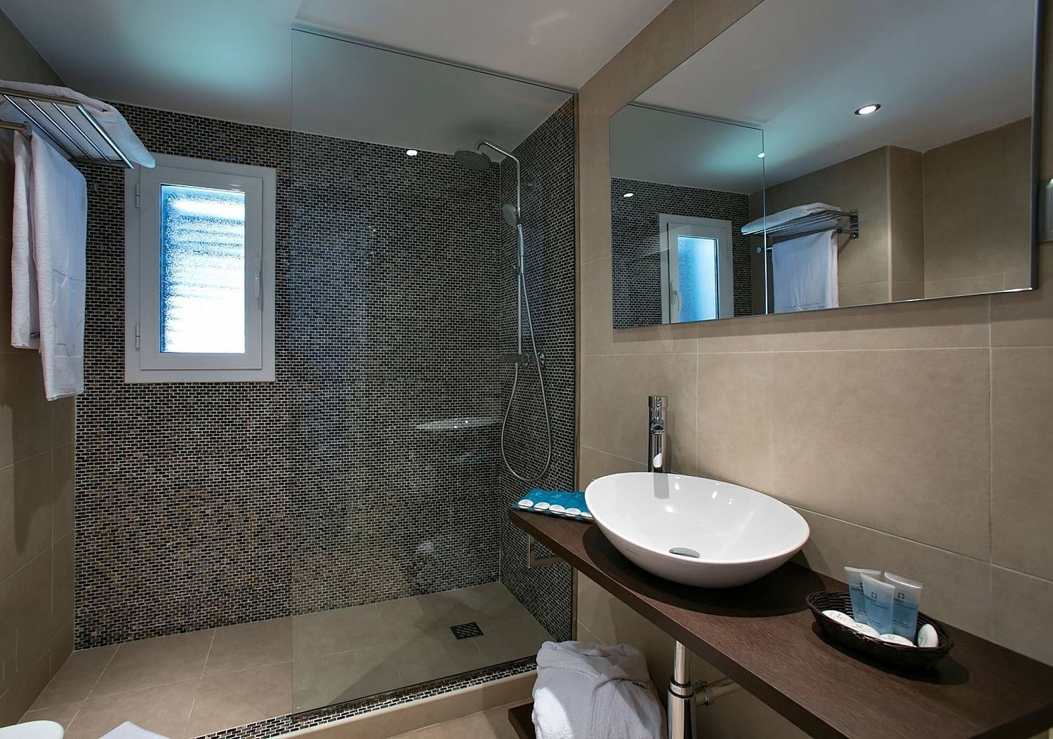 Detalle de cuarto de baño del Hotel Ona Alanda Club Marbella