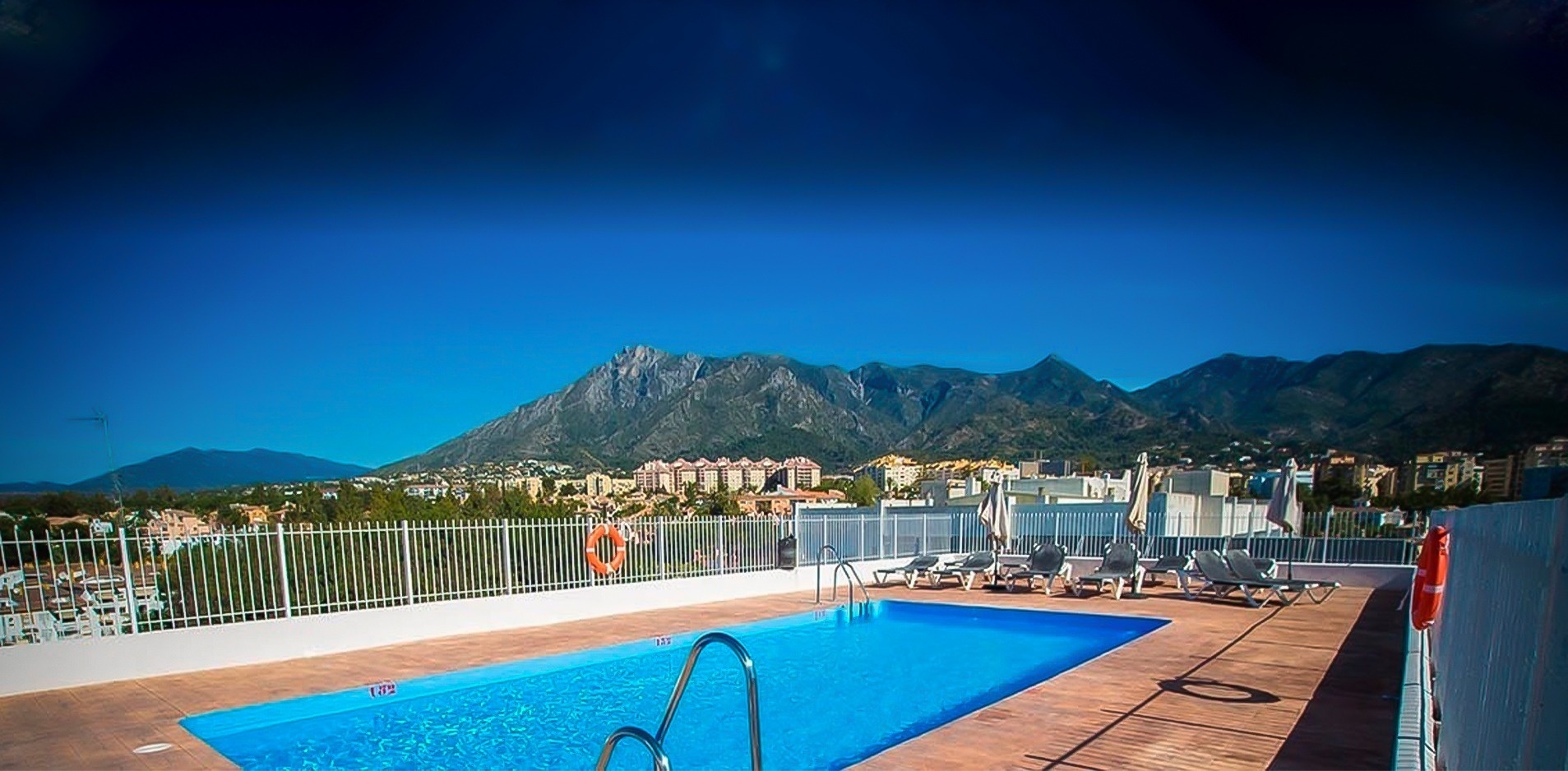 Ona Hotels & Apartments