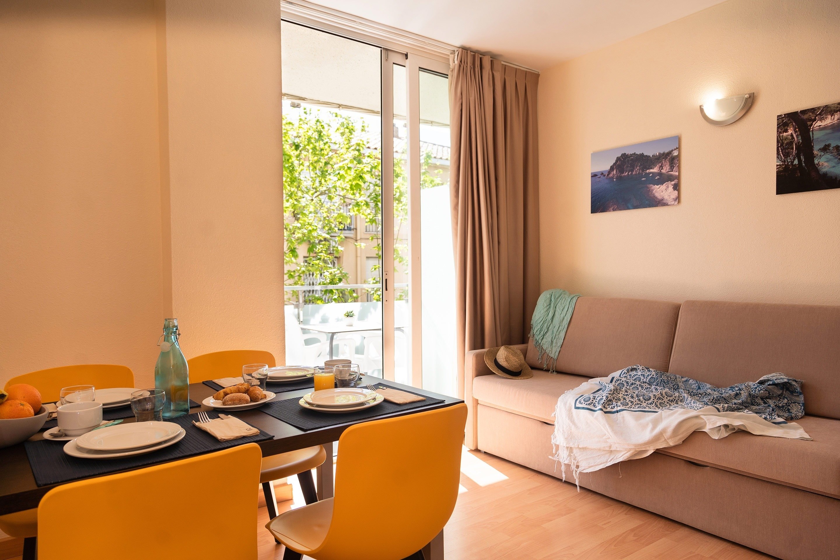 Apartment with balcony near the sea, Ona Palamós (Costa Brava, Girona)