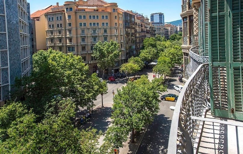 Views of a street in Barcelona from the Hotel Boutique Mosaic by Ona Hotels
