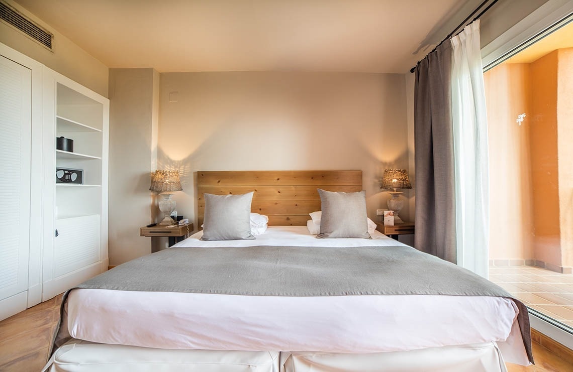 Ona Hotels & Apartments