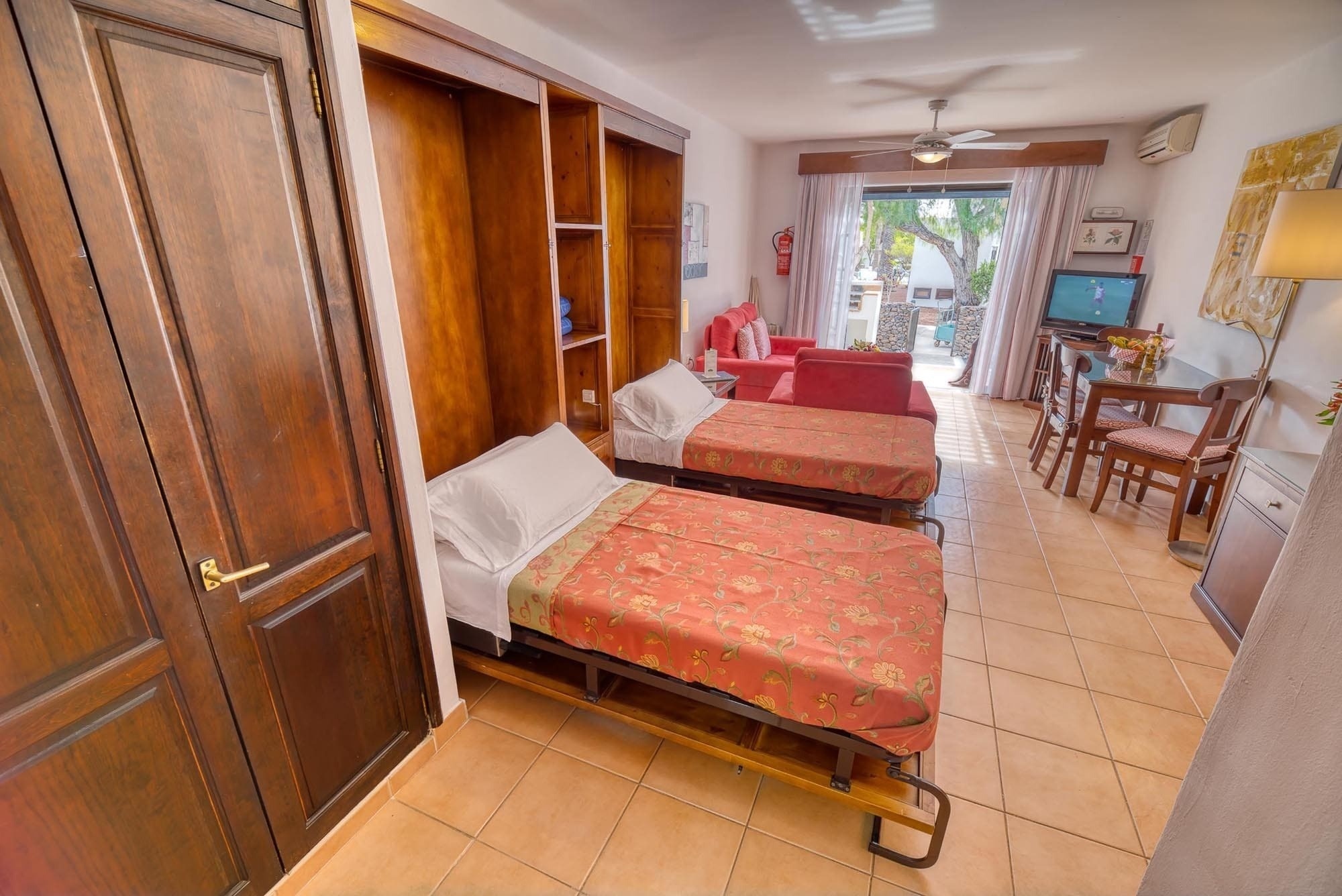Ona Hotels & Apartments